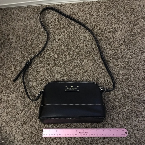 kate spade Handbags - Authentic Kate Spade Cross body